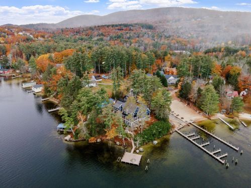 51 Keewaydin Dr, Alton NH  03810-4044 exterior