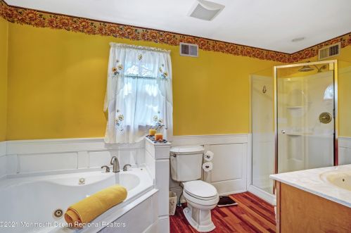 1068 Toms River Rd, Jackson Twp NJ  08527-5240 exterior