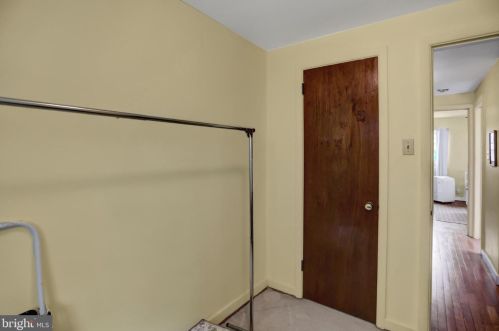 2456 Brookwood St, Harrisburg PA 17104-2111 exterior