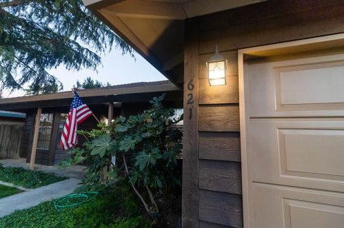 621 Del Oro St, Woodland CA  95695-5040 exterior