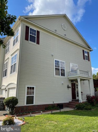 9257 Alvyn Lake Cir, Bristow, VA 20136-6148