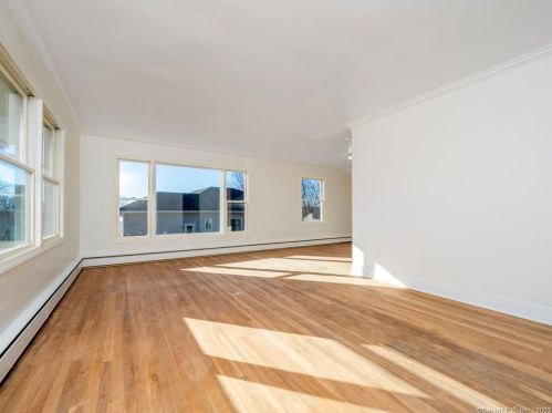 4 Farview Ter, Danbury, CT 06811-5104