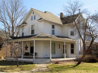 223 2nd St, Washington, IA 52353-2208