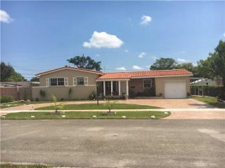 9020 17th Ter, Miami, FL 33165-7822
