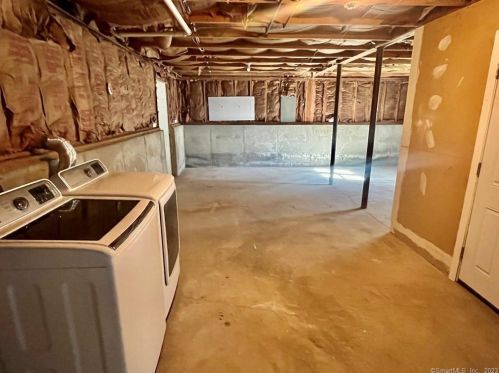 89 Starr St, Norwich CT  06360-4025 exterior