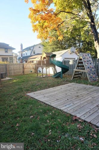 527 Latona Ave, Trenton NJ 08618-2439 exterior