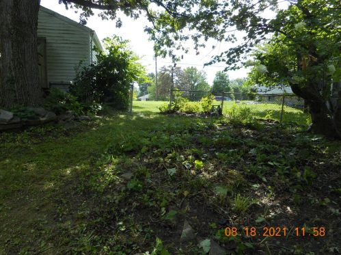 8383 Cheviot Rd, Cincinnati OH  45247-3803 exterior