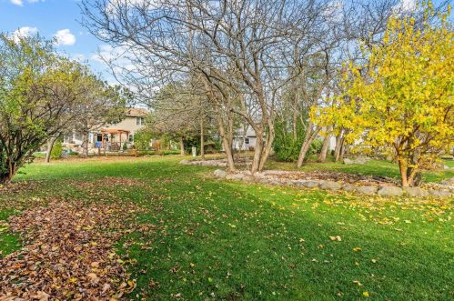 12890 Scarborough Ct, Waukesha WI  53151-6128 exterior