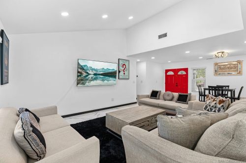 9958 Halberns Blvd, Santee CA  92071-1438 exterior