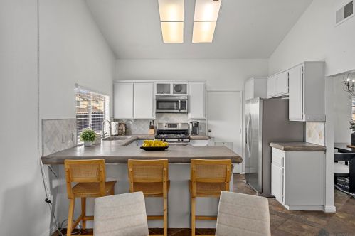 29083 Palm View St, Lake Elsinore CA  92530-7210 exterior