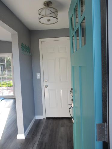 6577 Melrose Dr, North Highlands CA  95660-4378 exterior