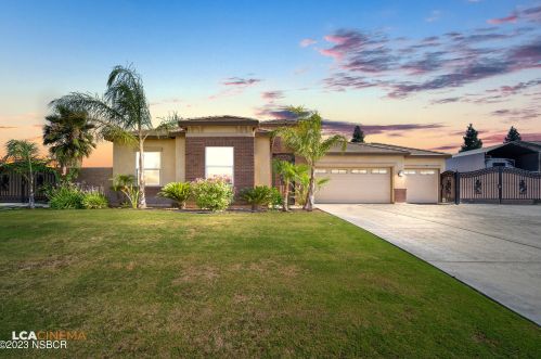 6107 Briolette St, Bakersfield, CA 93313-5315
