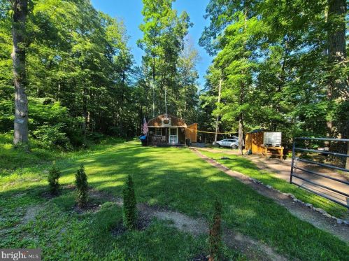 2505 High Knob Rd, Purgitsville, WV 26845
