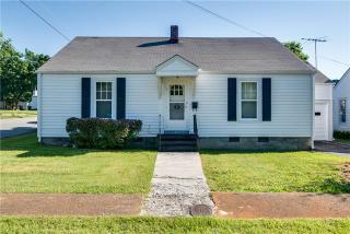 509 Walnut St, Dickson, TN 37055-2503