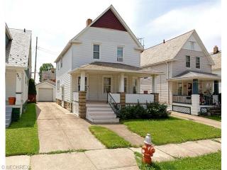 9821 Macon Ave, Cleveland, OH 44102-3618