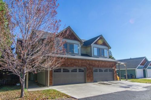 232 Maple Ln, Black Butte Ranch, OR 97759-5022