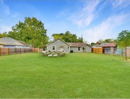 442 Davilla Ave, Rockdale TX  76567-2934 exterior