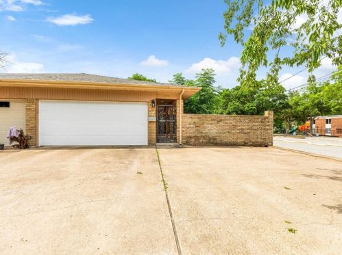 320 Phillips St, Richardson TX  75081-4127 exterior