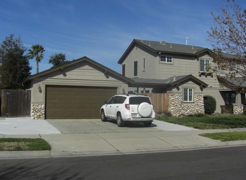 2302 Caprice Dr, Turlock, CA 95382-8628