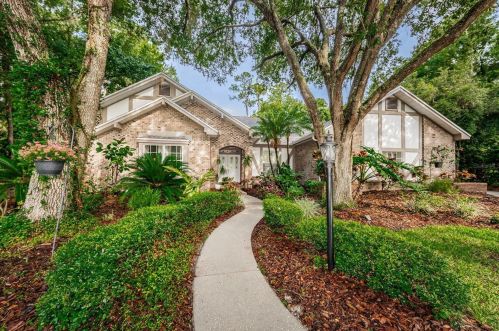110 Woodglen Ct, Oldsmar, FL 34677-5304