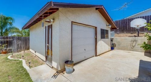 1690 Gustavo St, El Cajon CA 92019-3408 exterior