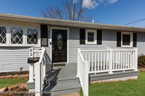 82 Parkway Dr, Bricktown, NJ 08723-3340