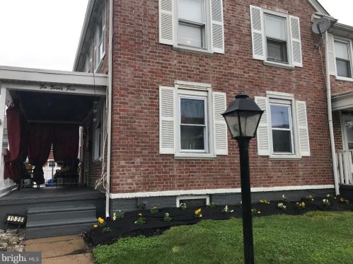 1025 Ironside Rd, Camden, NJ 08104-2716