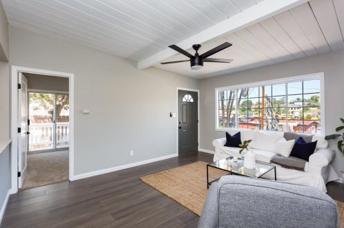 7105 Boulevard Dr, La Mesa, CA 91941-7515