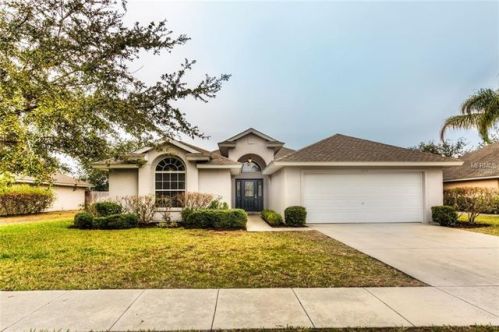 4471 Treasure Cay Rd, Tavares, FL 32778-4795