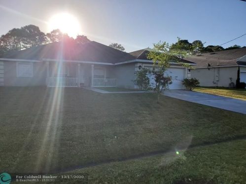 4001 Kamsler St, Fort Pierce, FL 34953-3018