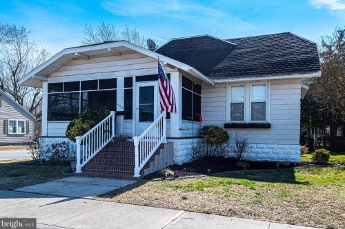 406 Lincoln Ave, Delmar, DE 19940-1240