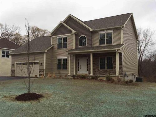 86 Fiddlers Ln, Newtonville, NY 12110-5339