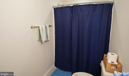 2 Highland Dr, Seaford DE  19973-4827 exterior