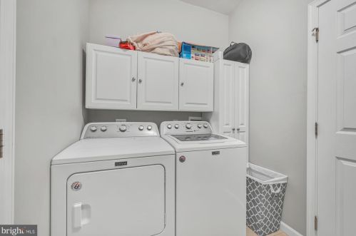 60 Silver Birch Dr, Lancaster PA  17602-7014 exterior