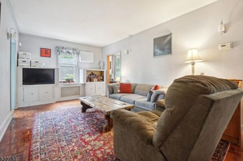 158 Norway Ln, South Plainfield NJ  07080-2810 exterior