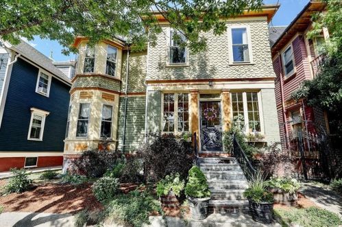 260 Knight St, Providence RI  02909-1117 exterior