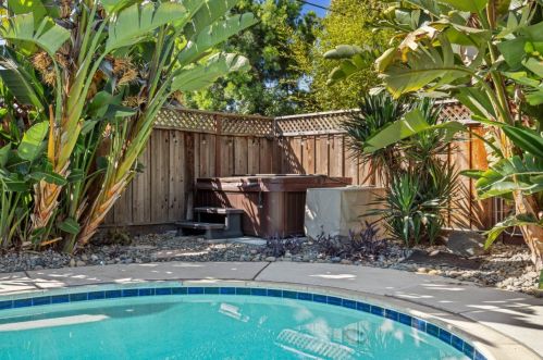 1758 Comstock Ln, San Jose CA  95124-1701 exterior