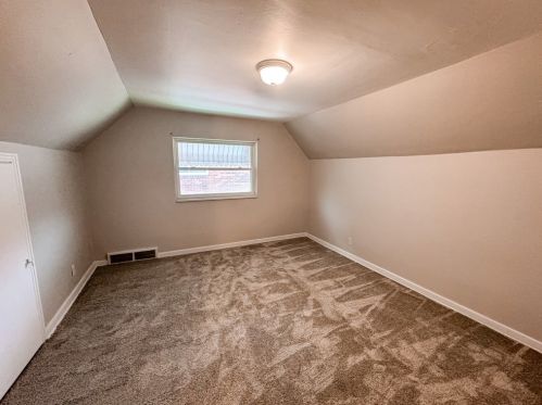 827 Woodward St, Mckeesport PA  15132-1660 exterior