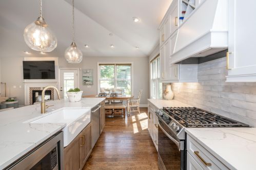 917 Keeneland Green Dr, Hamilton KY  41091-8025 exterior