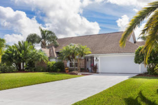 1407 Cypress Trace Dr, Melbourne, FL 32940-1626