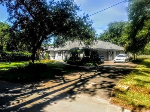 390 Stone Island Rd, Deltona, FL 32725-2423