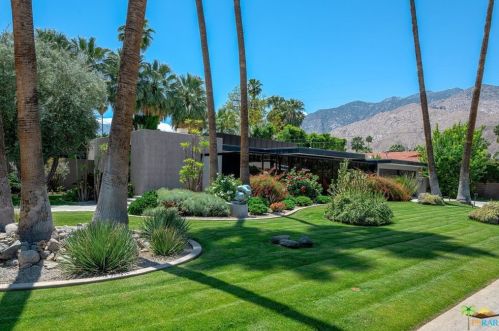 1207 Calle De Maria, Palm Springs CA  92264-8503 exterior
