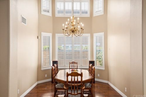 490 Tree Hollow Ct, Simi Valley CA  93065-7311 exterior