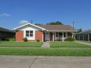 436 Stratford Dr, New Orleans, LA 70123-3845