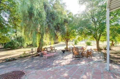 20935 Mariposa Rd, Lake Elsinore CA  92530-0522 exterior