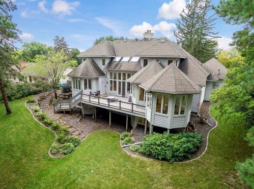 7348 Willow Ln, Minneapolis, MN 55444-2689