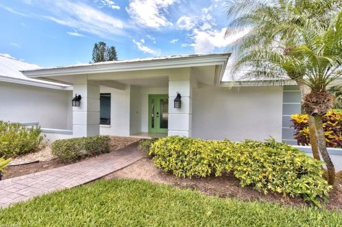 1933 Countess Ct, Naples FL  34110-1005 exterior