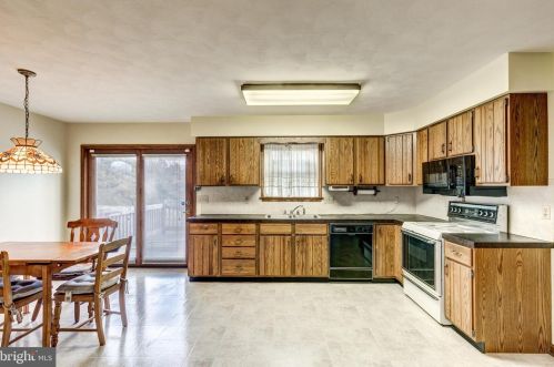 550 Herrs Rdg Rd, Gettysburg PA  17325-8556 exterior