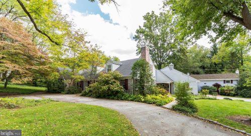 955 Parkes Run Ln, Ithan, PA 19085-1126