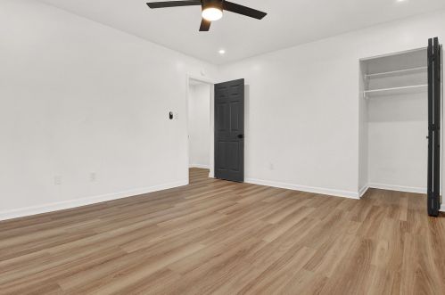 703 Center St, Mount Pleasant SC  29464-4902 exterior